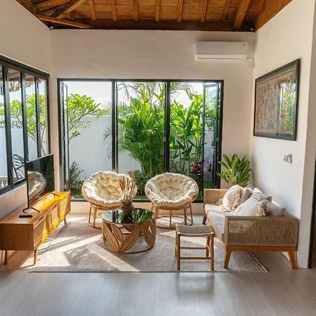 Berawa Canggu Stylish Joglo 3 Bedrooms Private Villa With Private Pool ภายนอก รูปภาพ