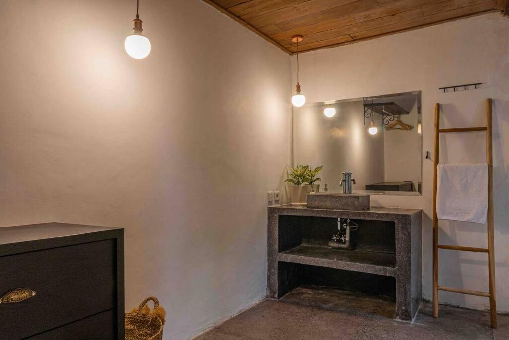 Berawa Canggu Stylish Joglo 3 Bedrooms Private Villa With Private Pool ภายนอก รูปภาพ
