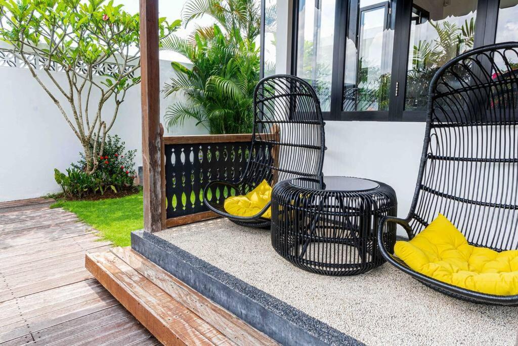 Berawa Canggu Stylish Joglo 3 Bedrooms Private Villa With Private Pool ภายนอก รูปภาพ