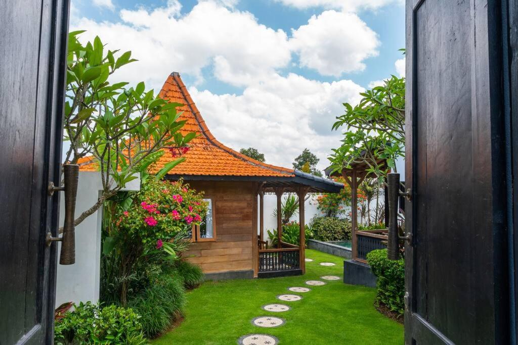 Berawa Canggu Stylish Joglo 3 Bedrooms Private Villa With Private Pool ภายนอก รูปภาพ